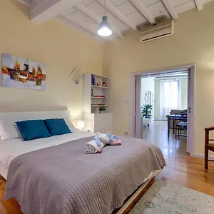 https://mamo-florence-oriuolo-apartment.it-tuscanyhotel.com
