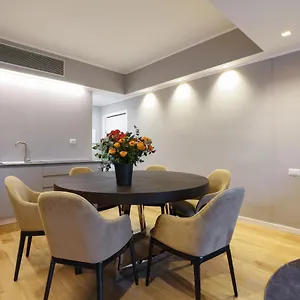 https://prestige-boutique-aparthotel-piazza-duomo.it-lombardy.com
